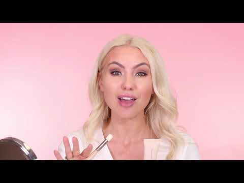 video tutorial showing how to apply foundation
