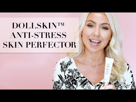 Tutorial of how to apply the foundation using a skin buffing brush around the face