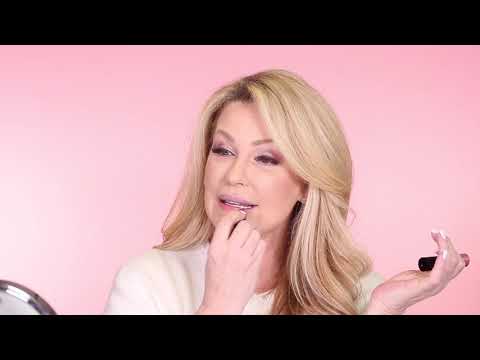 video tutorial applying lipstick and lip gloss